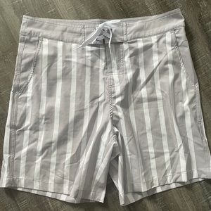 Kortni Jeane men’s 32 what and grey stripe